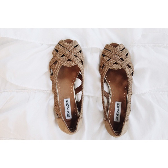 Steve Madden Shoes - Steve Madden woven Flats